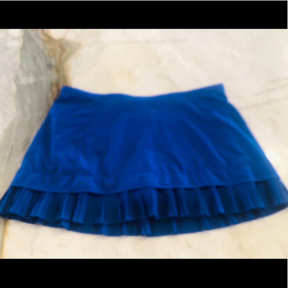 💙 Very pretty Lululemon Skirt 💙